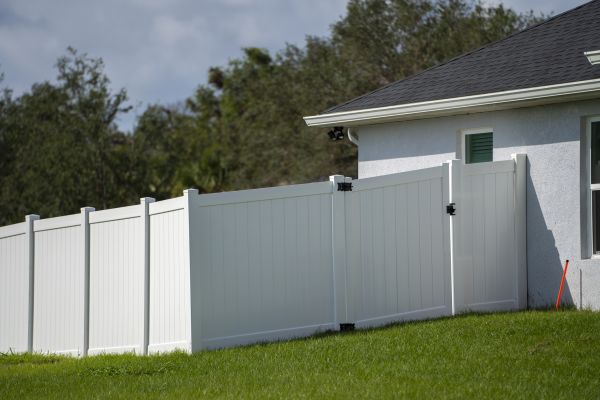 Vinyl Fence Assembly