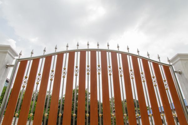 Steel Fence Placement
