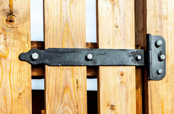 Gate Hinges Replacement